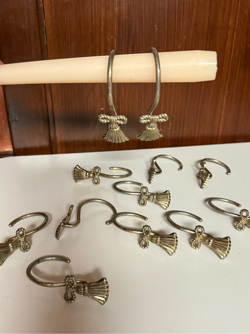 Gold Metal Tassel shower curtains hooks